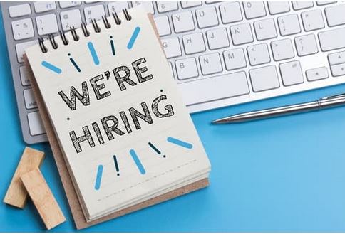 Level Up Your Hiring in 2023 - The Top 8 Ways To Hire Hourly Workers Featured Image
